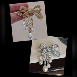 🆕️🎀 CASCADING PEARL & RHINESTONE BROOCH / PIN🎀